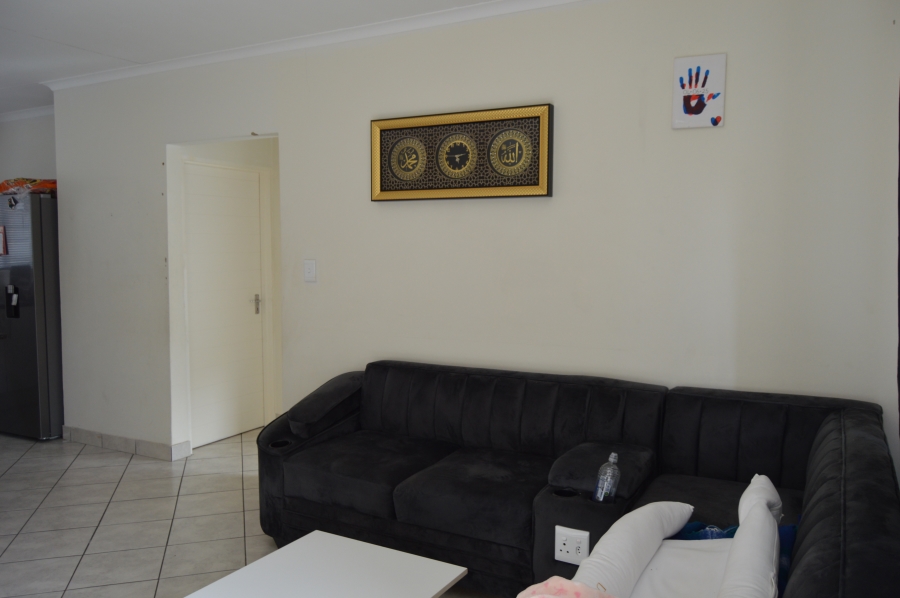 2 Bedroom Property for Sale in Helderkruin Gauteng