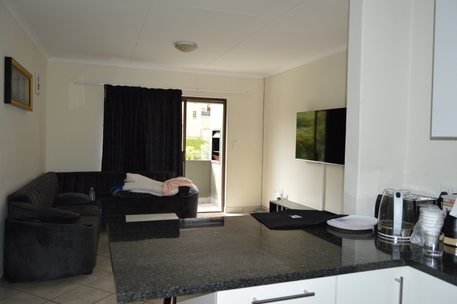 2 Bedroom Property for Sale in Helderkruin Gauteng