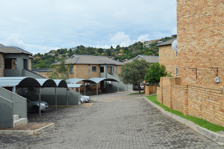 2 Bedroom Property for Sale in Helderkruin Gauteng