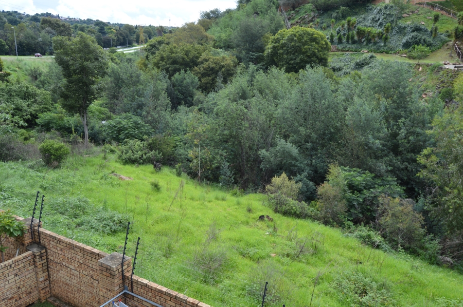 2 Bedroom Property for Sale in Helderkruin Gauteng