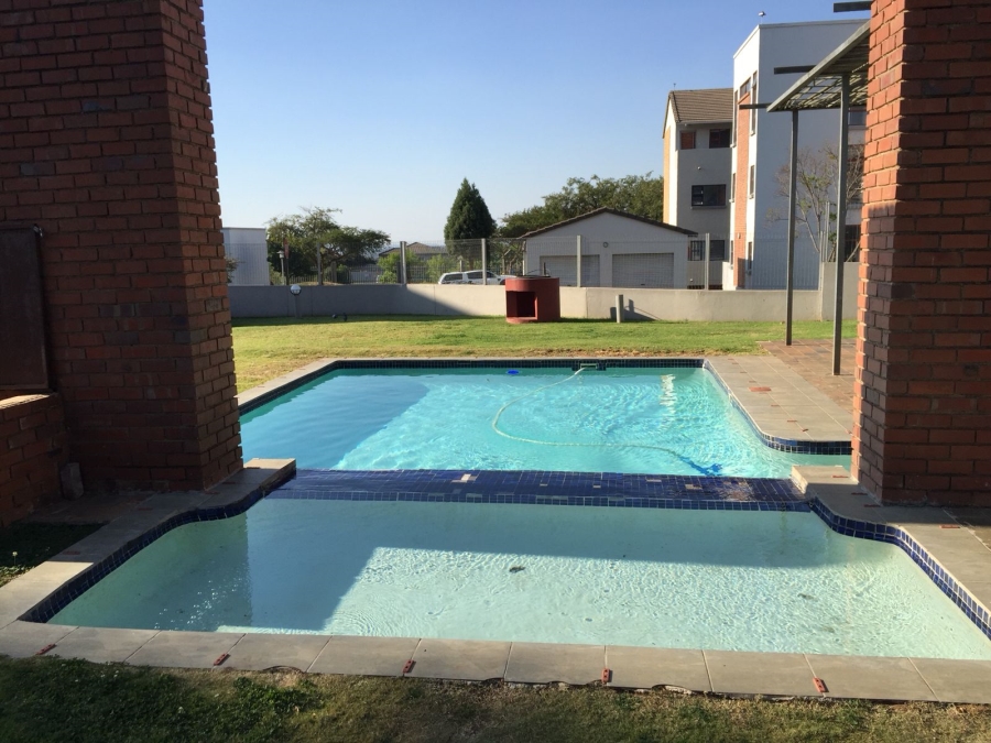 2 Bedroom Property for Sale in Carlswald Gauteng