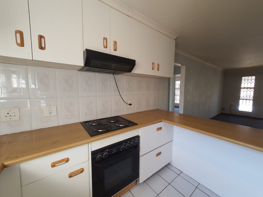 2 Bedroom Property for Sale in Vanderbijlpark SW 5 Gauteng