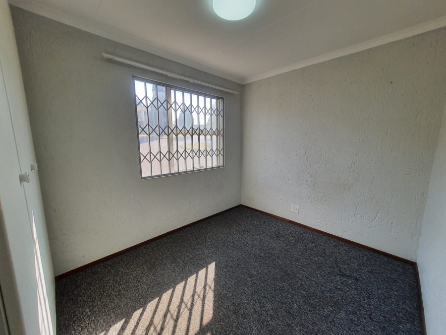 2 Bedroom Property for Sale in Vanderbijlpark SW 5 Gauteng