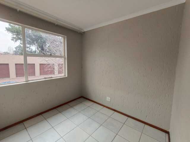 2 Bedroom Property for Sale in Vanderbijlpark SW 5 Gauteng