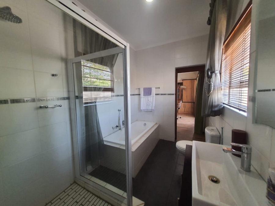 4 Bedroom Property for Sale in Vanderbijlpark SE 4 Gauteng