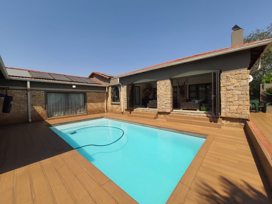 4 Bedroom Property for Sale in Vanderbijlpark SE 4 Gauteng