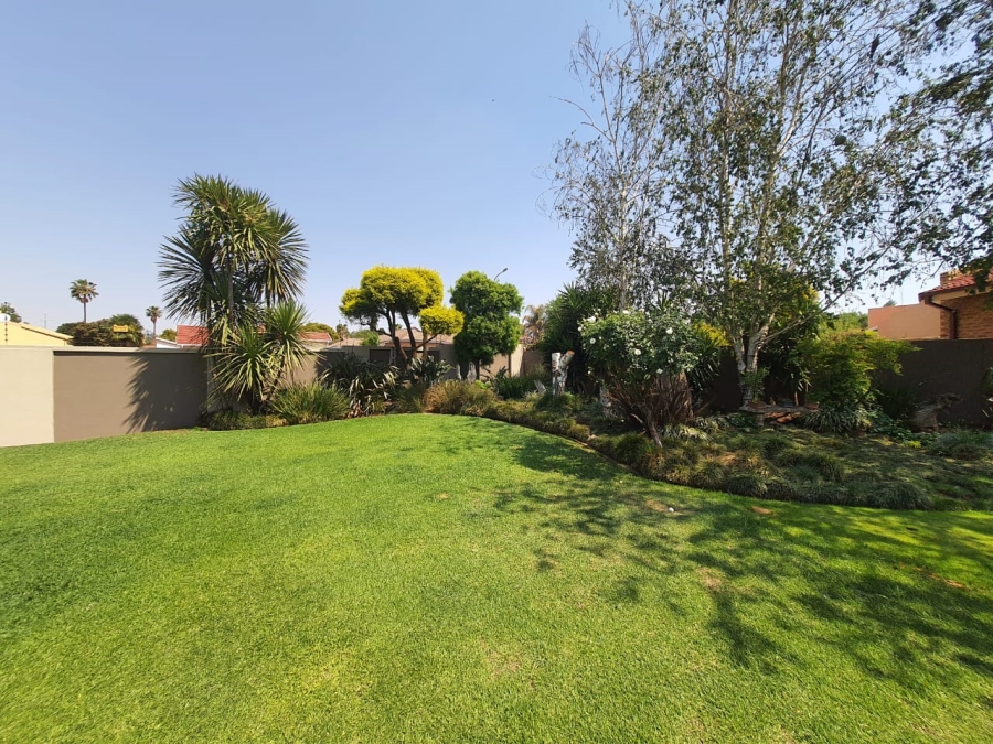 4 Bedroom Property for Sale in Vanderbijlpark SE 4 Gauteng