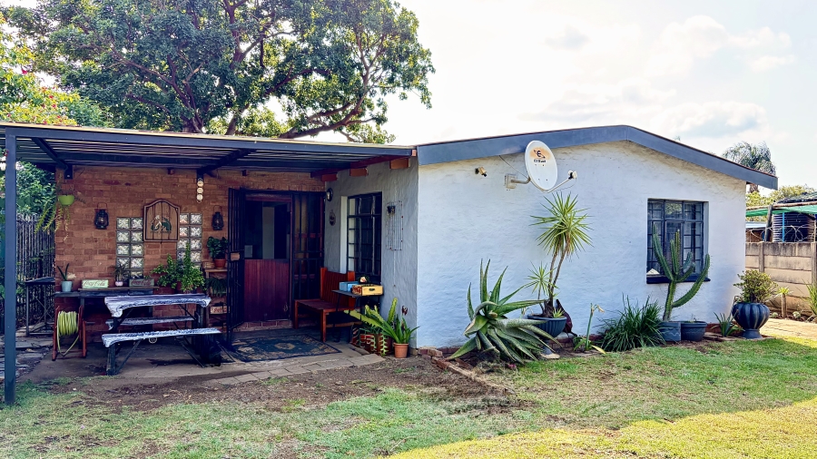 4 Bedroom Property for Sale in Jan Niemand Park Gauteng