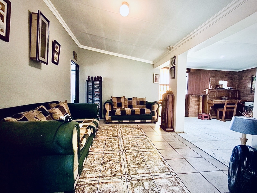 4 Bedroom Property for Sale in Jan Niemand Park Gauteng