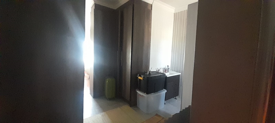 5 Bedroom Property for Sale in Witkop Gauteng