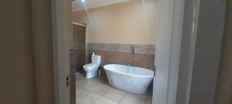 5 Bedroom Property for Sale in Witkop Gauteng