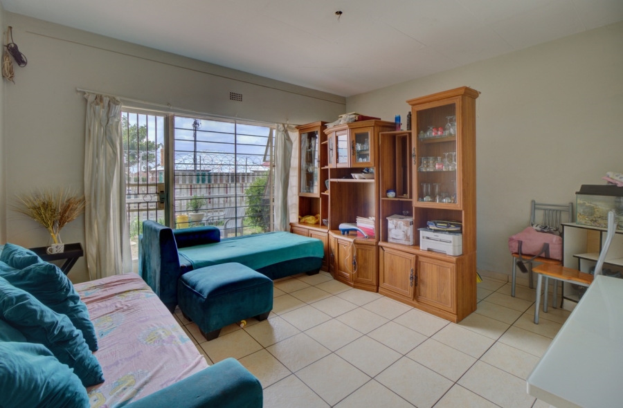 To Let 2 Bedroom Property for Rent in Kenilworth Gauteng