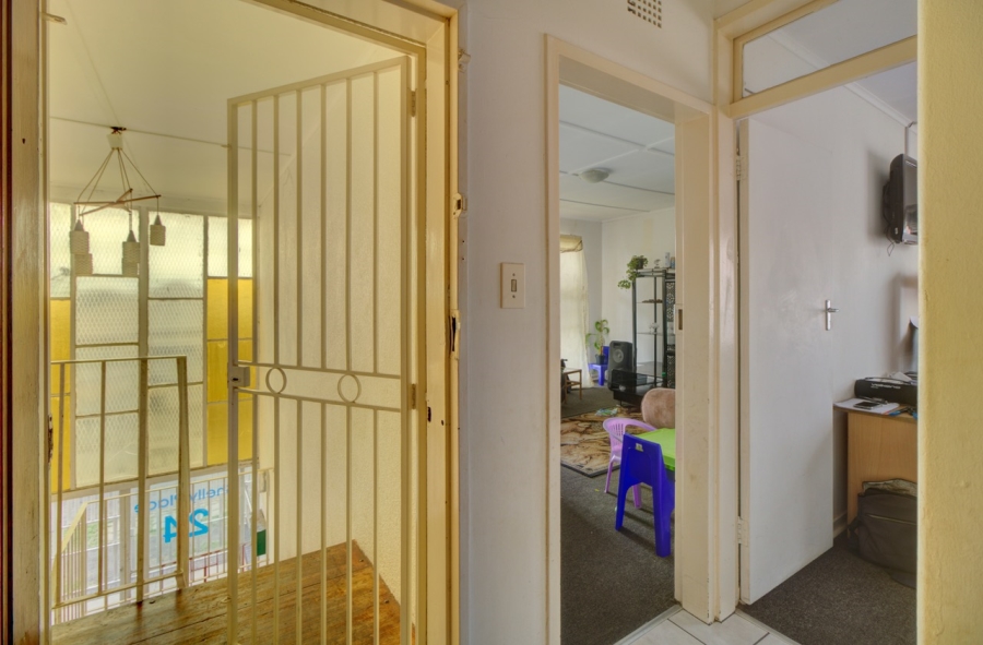 To Let 2 Bedroom Property for Rent in Kenilworth Gauteng