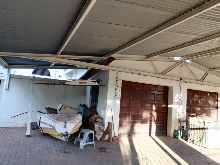 4 Bedroom Property for Sale in Ninapark Gauteng