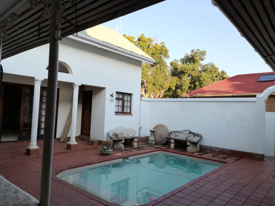 4 Bedroom Property for Sale in Ninapark Gauteng