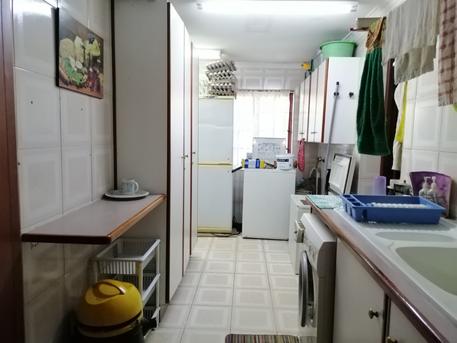 4 Bedroom Property for Sale in Ninapark Gauteng