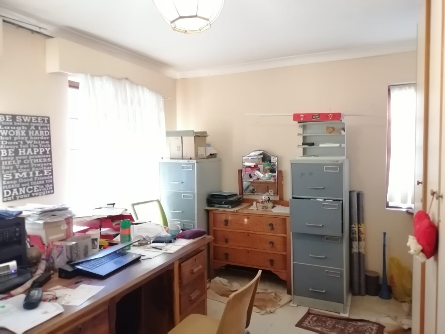 4 Bedroom Property for Sale in Ninapark Gauteng