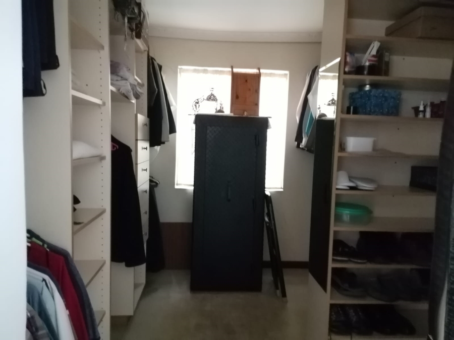 4 Bedroom Property for Sale in Ninapark Gauteng