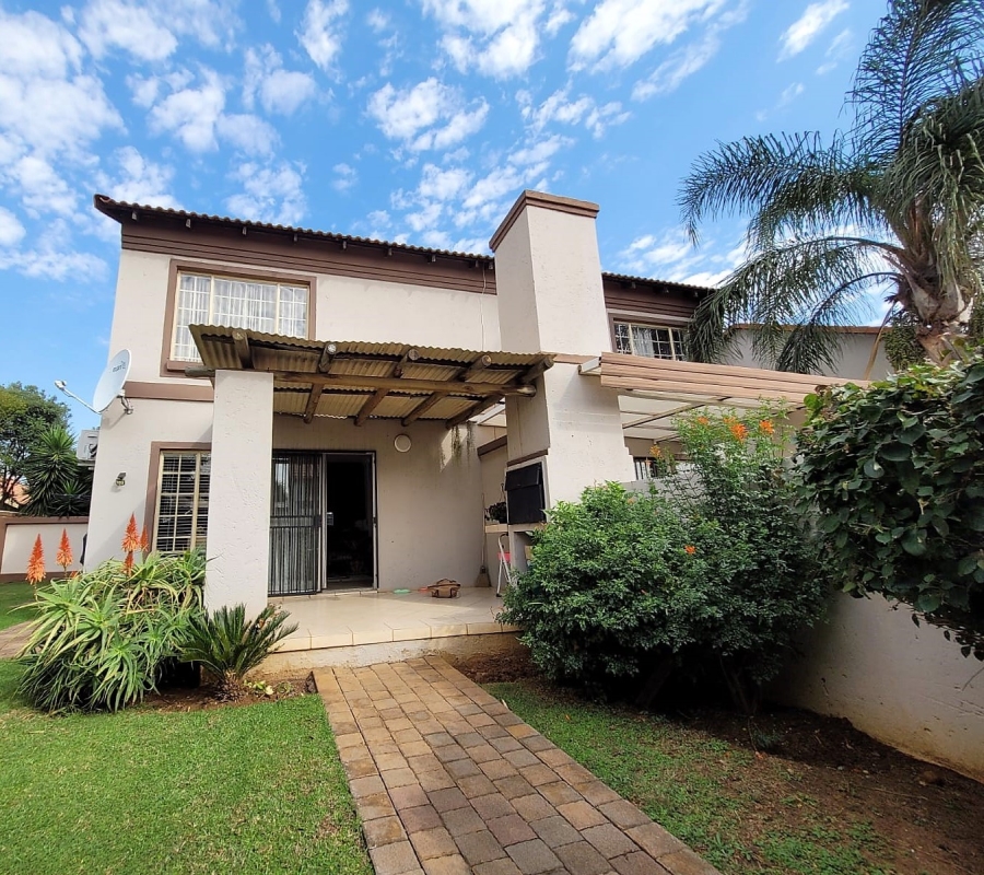 2 Bedroom Property for Sale in Annlin Gauteng