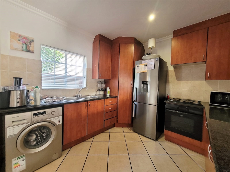 2 Bedroom Property for Sale in Annlin Gauteng