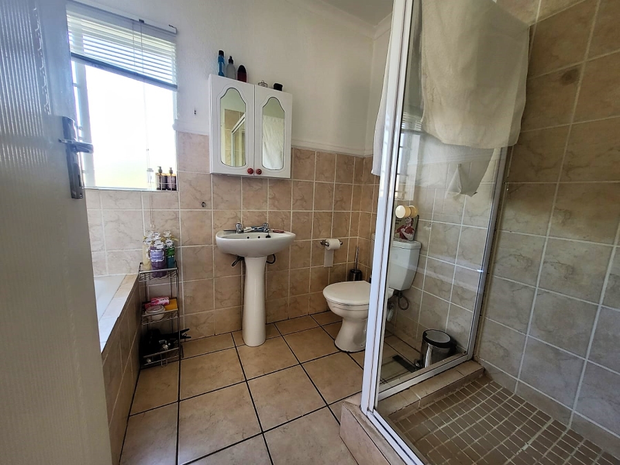 2 Bedroom Property for Sale in Annlin Gauteng