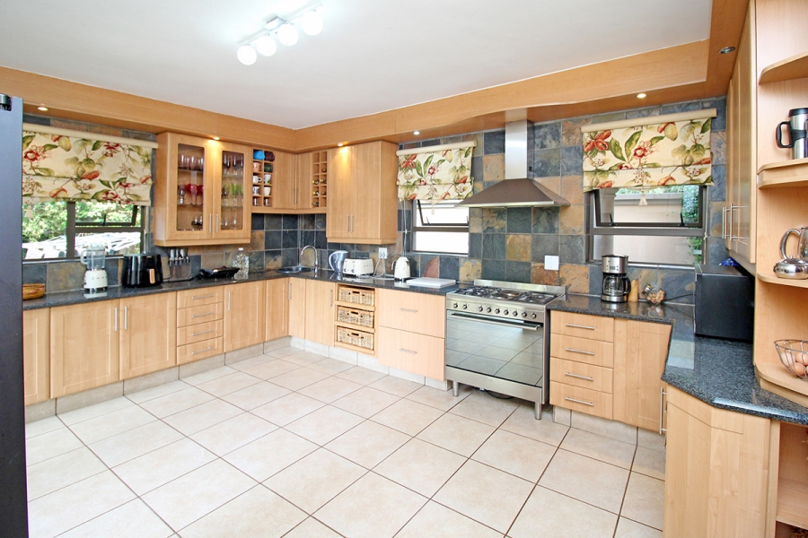 4 Bedroom Property for Sale in Broadacres Gauteng