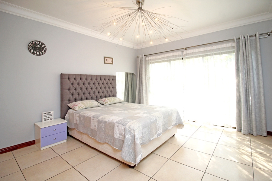 4 Bedroom Property for Sale in Broadacres Gauteng