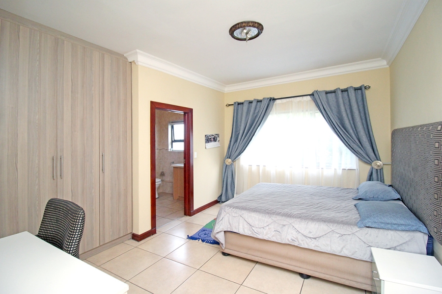 4 Bedroom Property for Sale in Broadacres Gauteng