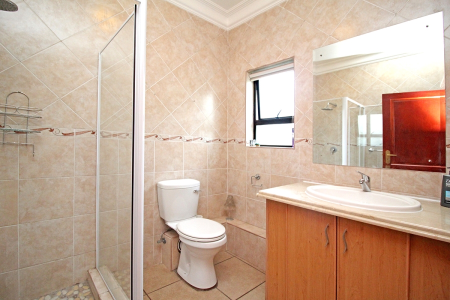 4 Bedroom Property for Sale in Broadacres Gauteng