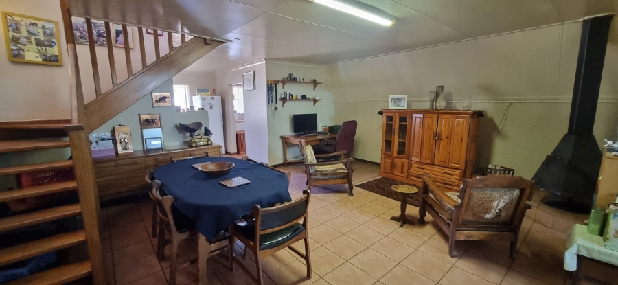 5 Bedroom Property for Sale in Golf View Gauteng