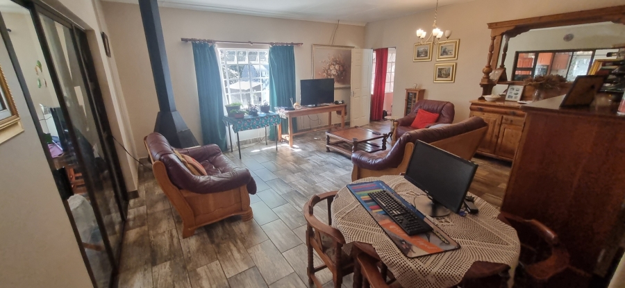 5 Bedroom Property for Sale in Golf View Gauteng