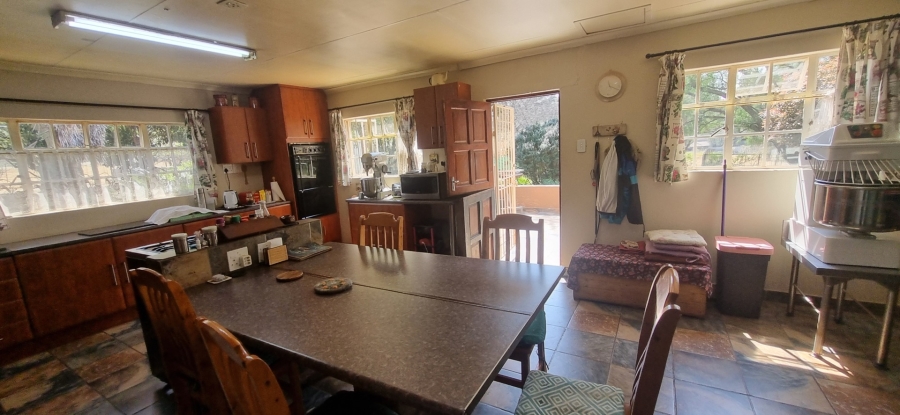 5 Bedroom Property for Sale in Golf View Gauteng