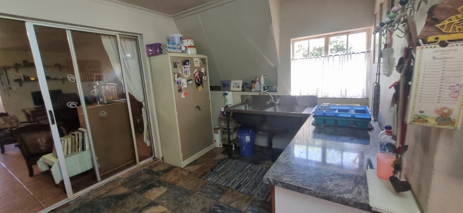 5 Bedroom Property for Sale in Golf View Gauteng