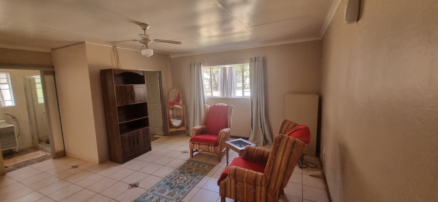 5 Bedroom Property for Sale in Golf View Gauteng