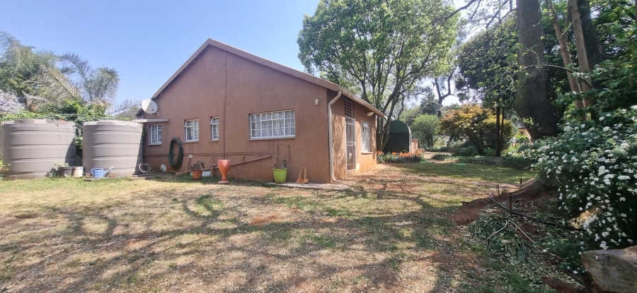 5 Bedroom Property for Sale in Golf View Gauteng