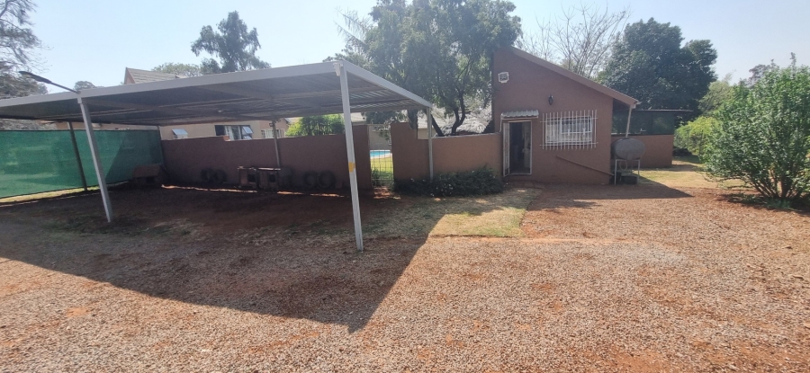 5 Bedroom Property for Sale in Golf View Gauteng