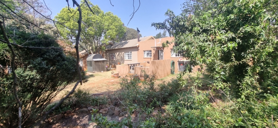 5 Bedroom Property for Sale in Golf View Gauteng