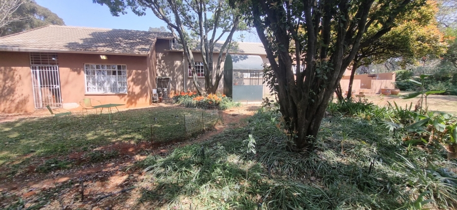 5 Bedroom Property for Sale in Golf View Gauteng