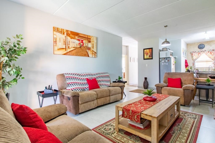 2 Bedroom Property for Sale in Brackenhurst Gauteng