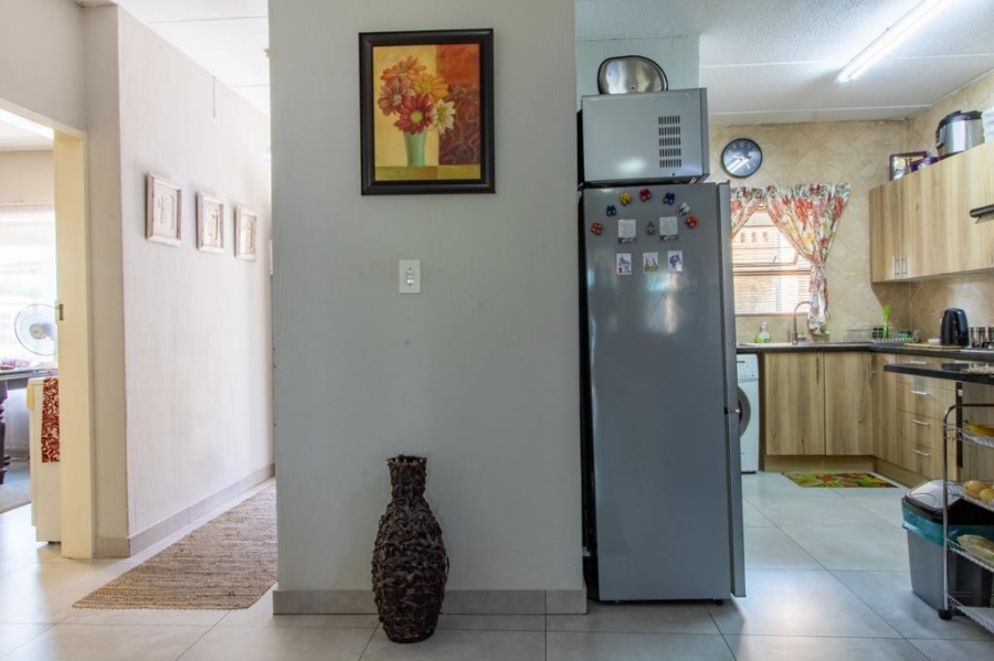 2 Bedroom Property for Sale in Brackenhurst Gauteng