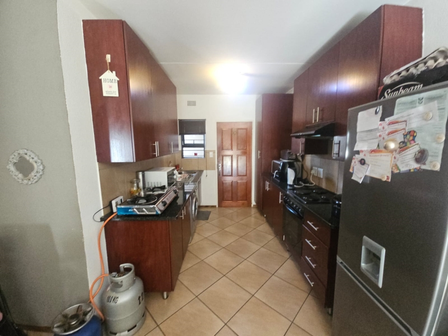 3 Bedroom Property for Sale in Albertsdal Gauteng