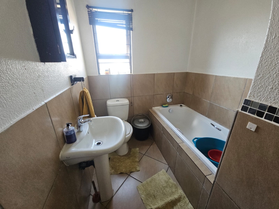 3 Bedroom Property for Sale in Albertsdal Gauteng