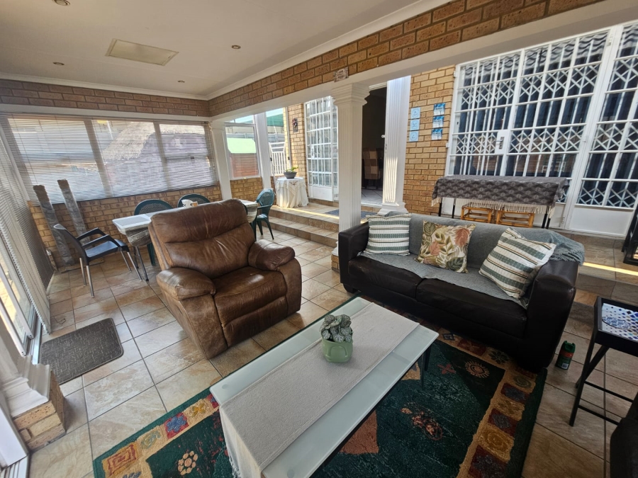 4 Bedroom Property for Sale in New Redruth Gauteng