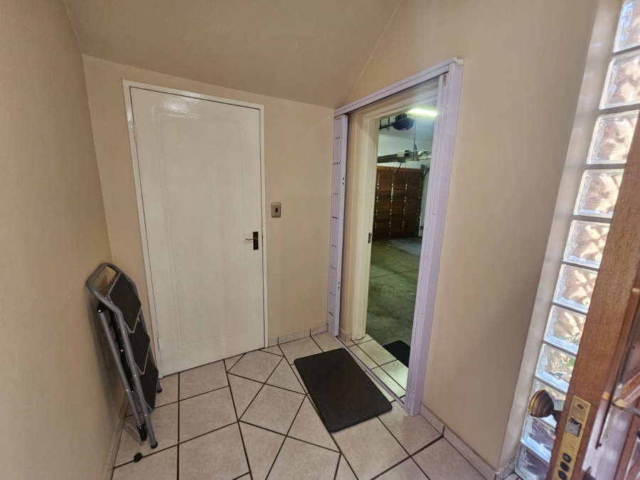 4 Bedroom Property for Sale in New Redruth Gauteng