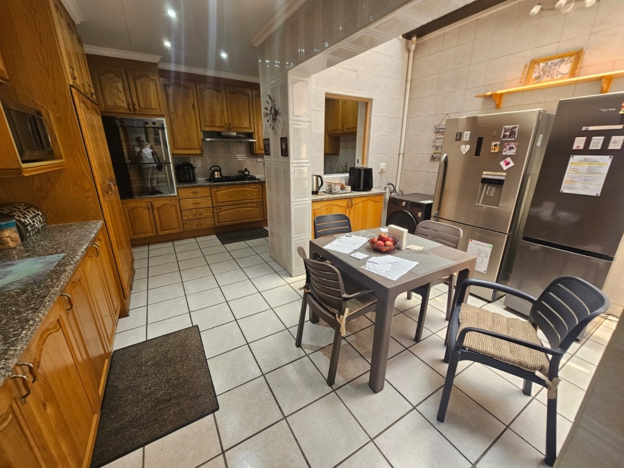 4 Bedroom Property for Sale in New Redruth Gauteng