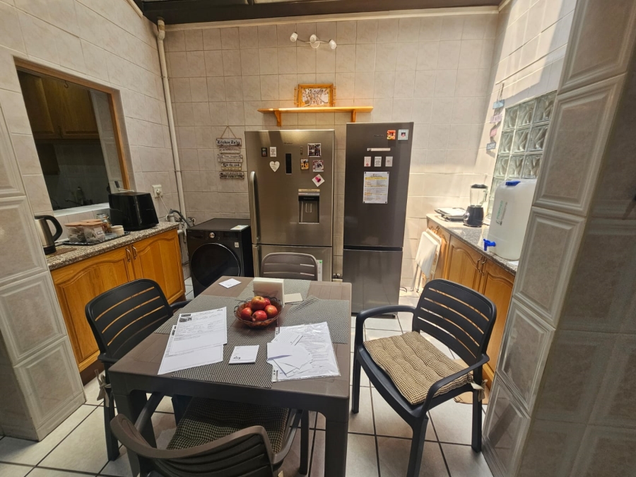 4 Bedroom Property for Sale in New Redruth Gauteng