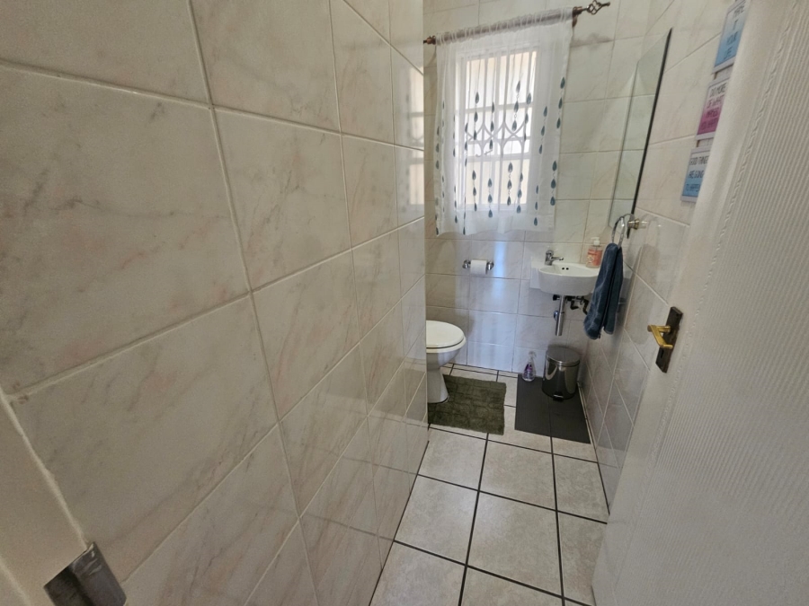 4 Bedroom Property for Sale in New Redruth Gauteng