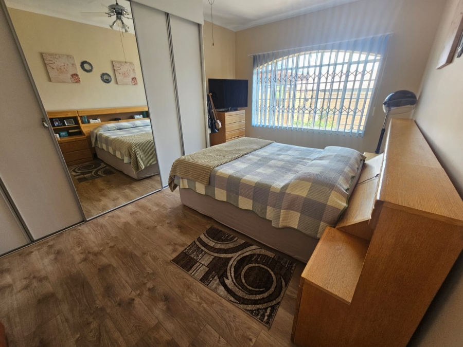 4 Bedroom Property for Sale in New Redruth Gauteng