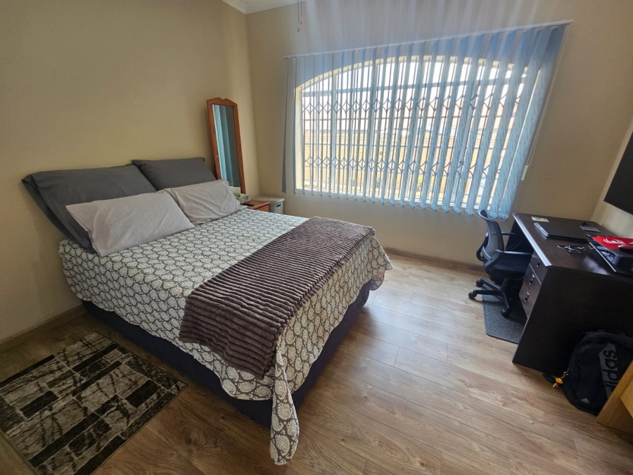 4 Bedroom Property for Sale in New Redruth Gauteng