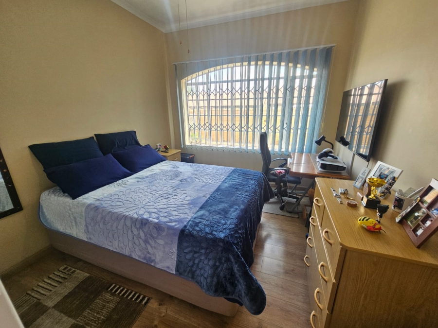 4 Bedroom Property for Sale in New Redruth Gauteng